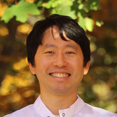 A headshot photo of Sung Jun Yeon, the dentist at Waterville Family Dentistry