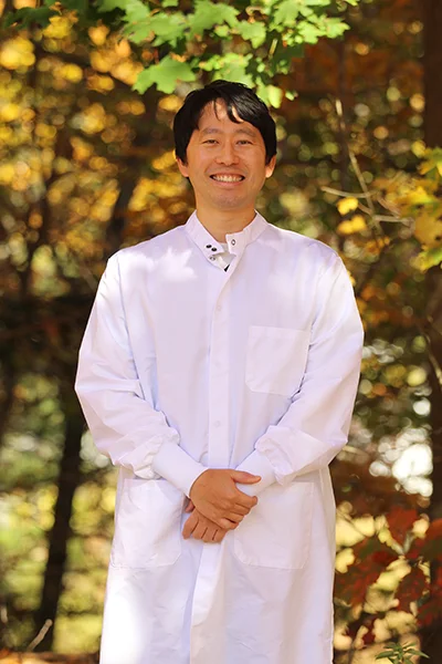 A headshot photo of Sung Jun Yeon, the dentist at Waterville Family Dentistry
